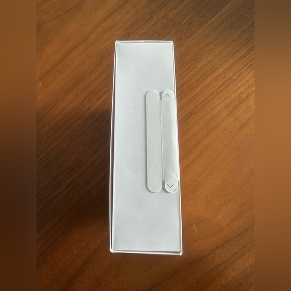 Oura Ring 4 in Silver - size 8 - Picture 2 of 3